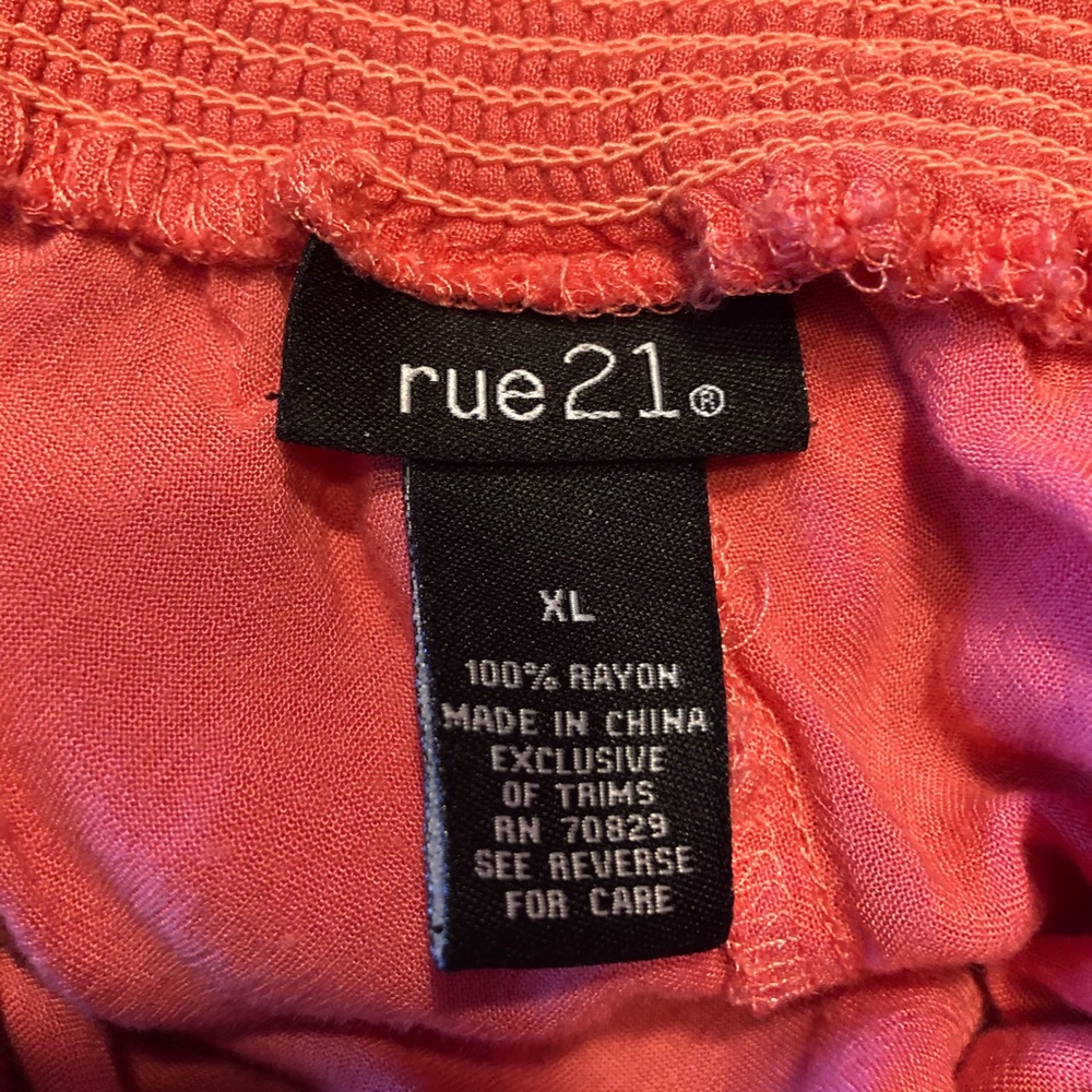 Rue 21 Pink Stretch Skirt XL - Picture 4 of 4